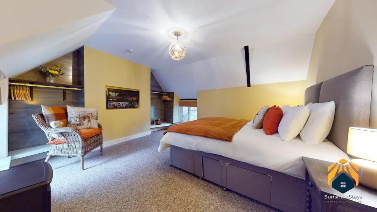 Apartment 4 Bed Apartment- With Cosy Pub - Food/drink 10%off *