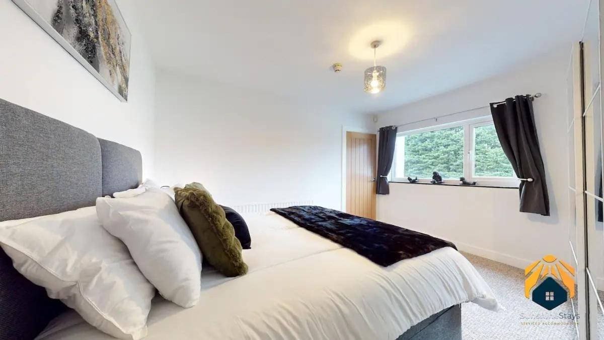 4 Bed Apartment- With Cosy Pub - Food/drink 10%off